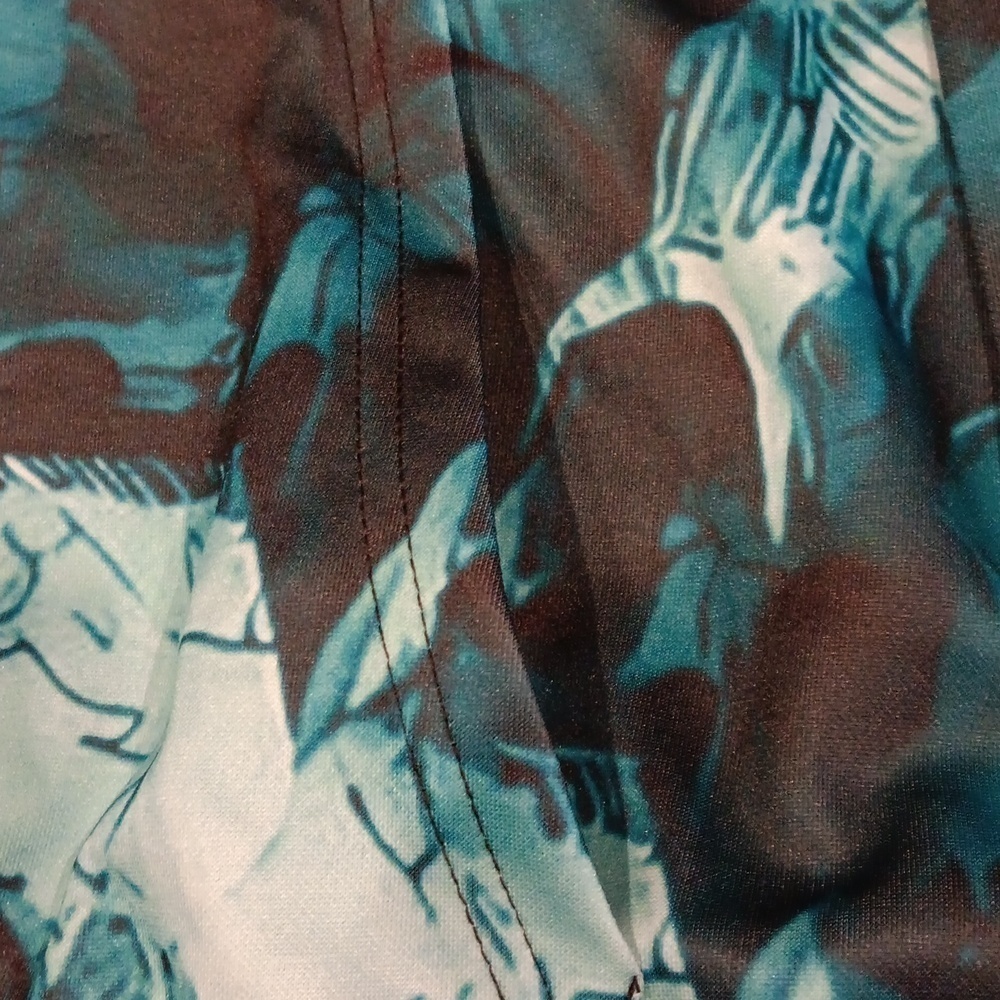 Hoodie size 1xl. - Picture 3 of 5